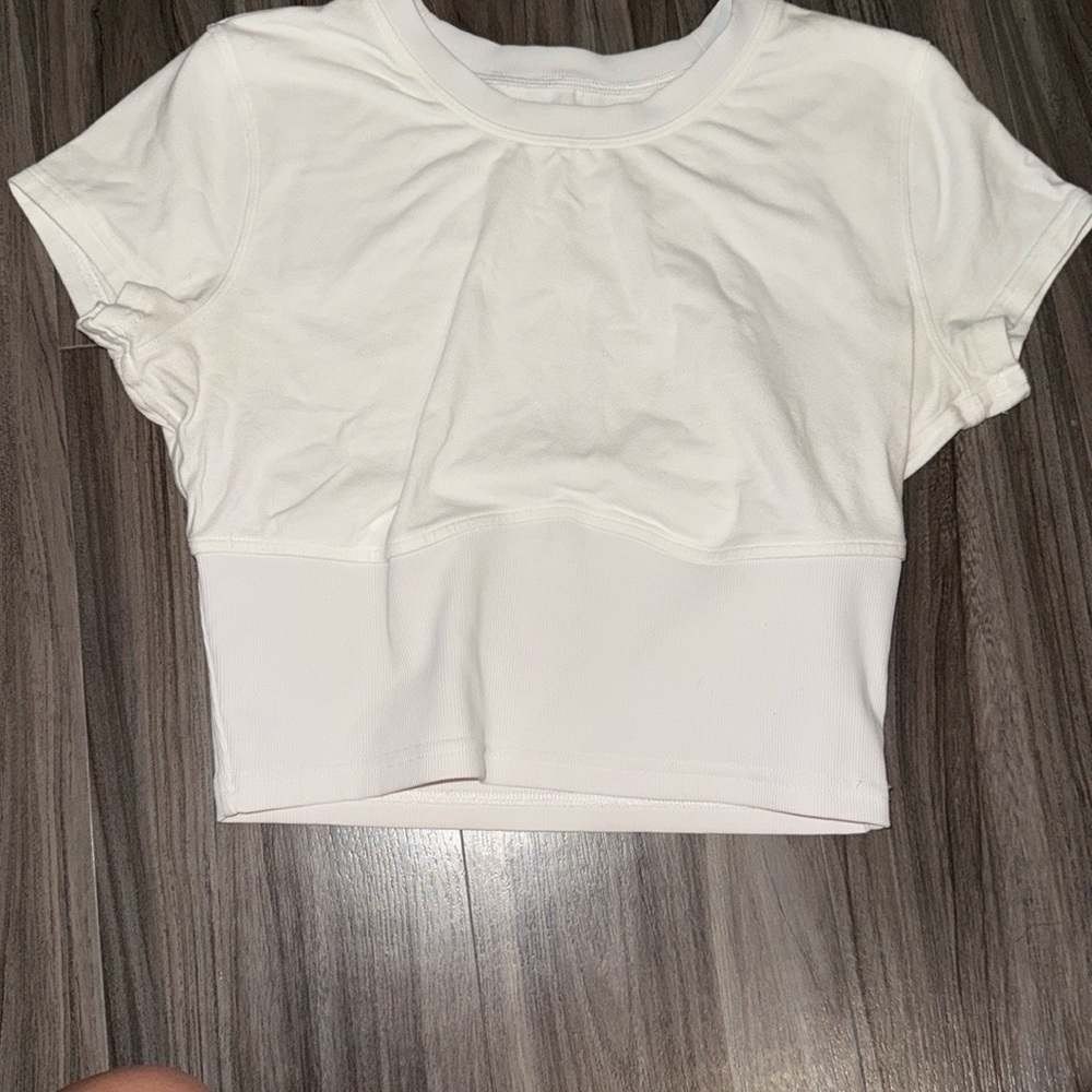 Women's Lululemon White Crop Top